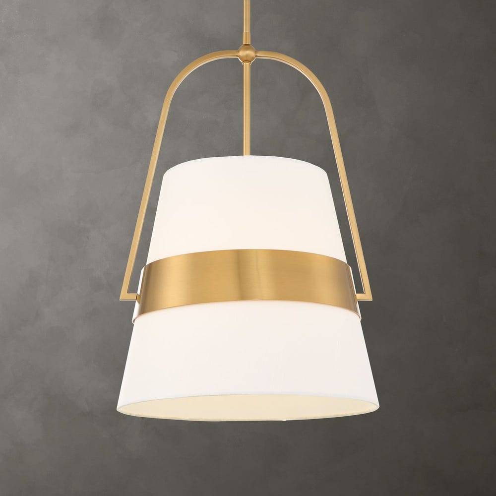 Harness, 1 Lt Pendant de Uttermost en acabado White linen shade with warm brass center support ring