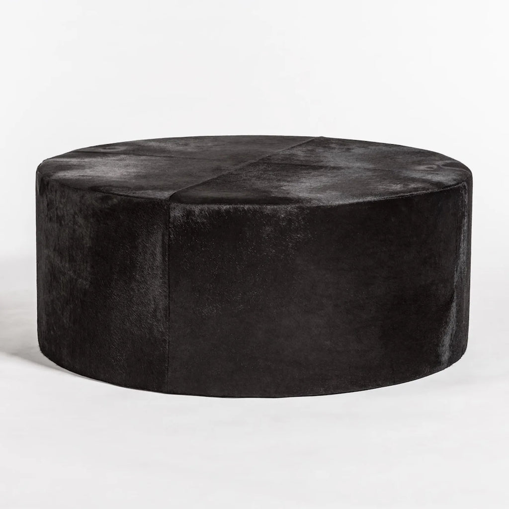 St. Francis Large Leather Ottoman de Alder & Tweed en acabado Ebony Hide leather, forged iron base
