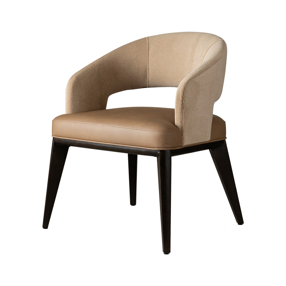 Lawson Dining Chair de Alder & Tweed en acabado Golden Latte / Toasted Butterscotch cover, Medium Cinder wood finish, solid…