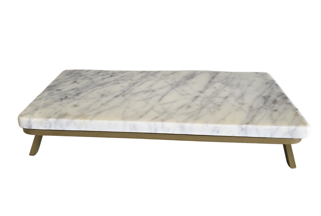TABLE RECTANGULAR MARMOL BLANCO CON BASE DE METAL DORADO