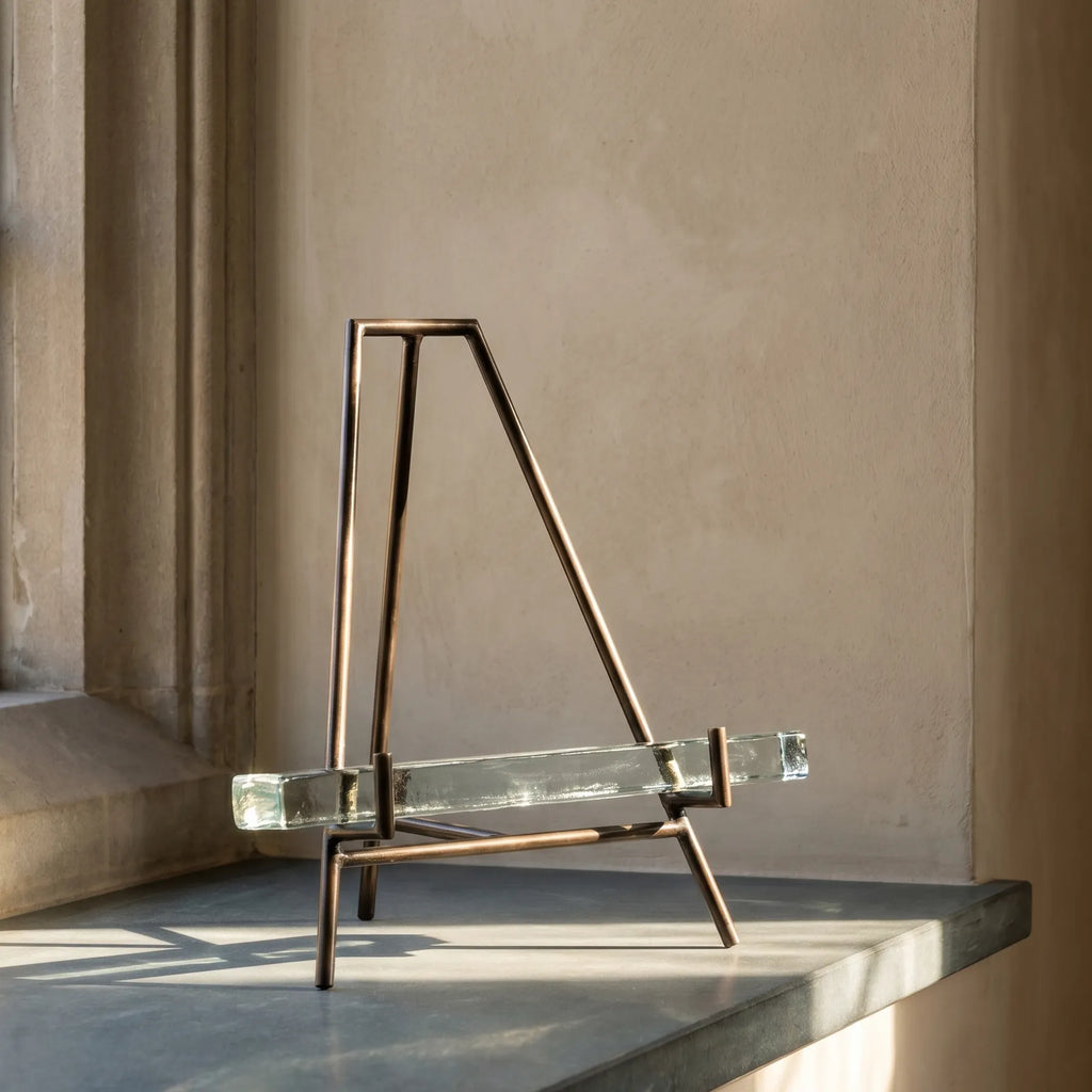 UMBRA LARGE EASEL